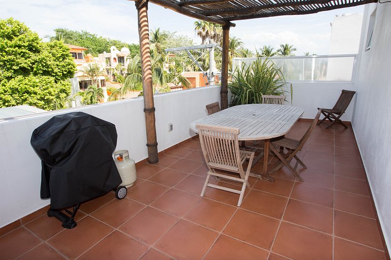 Casa Chema Penthouse con dos recámaras y terraza.