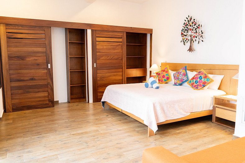 Casa Chema Penthouse with 2 bedroom and balcony.